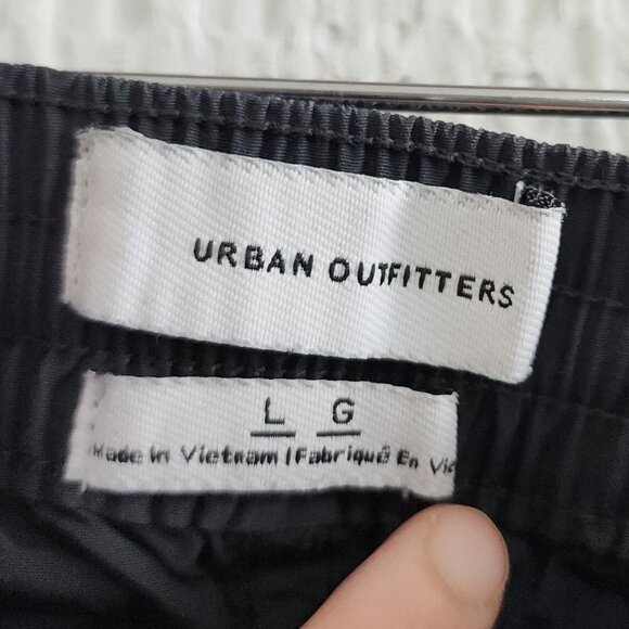 Urban Outfitters Embroidered 5” Nylon Short Gray Butterfly Y2K Inspired Large - Picture 11 of 13